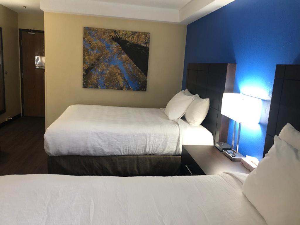 Wallaceburg Inn Bagian luar foto