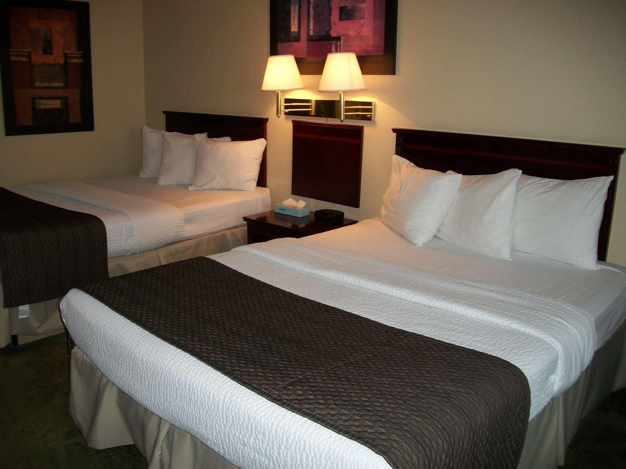Wallaceburg Inn Bagian luar foto