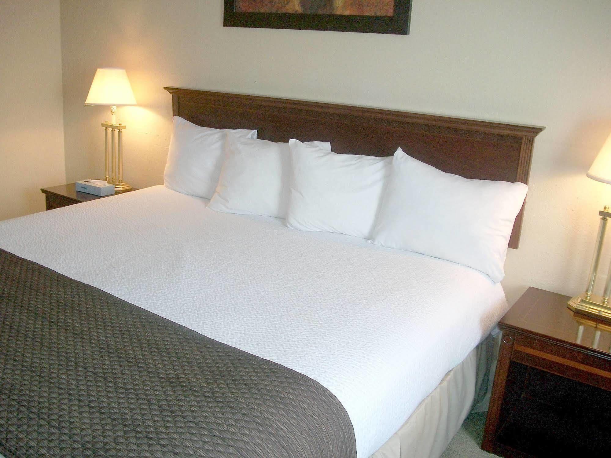 Wallaceburg Inn Bagian luar foto